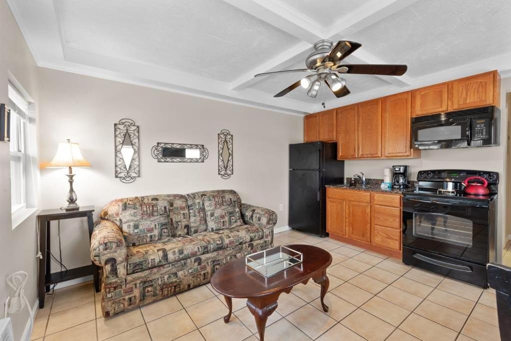 Appartamento Perfect Location 1Br Pool Parking Outside Area 8 Myrtle Beach Esterno foto