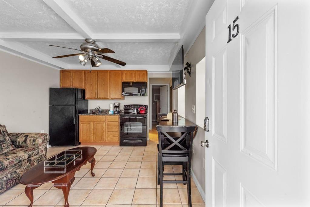 Appartamento Perfect Location 1Br Pool Parking Outside Area 8 Myrtle Beach Esterno foto