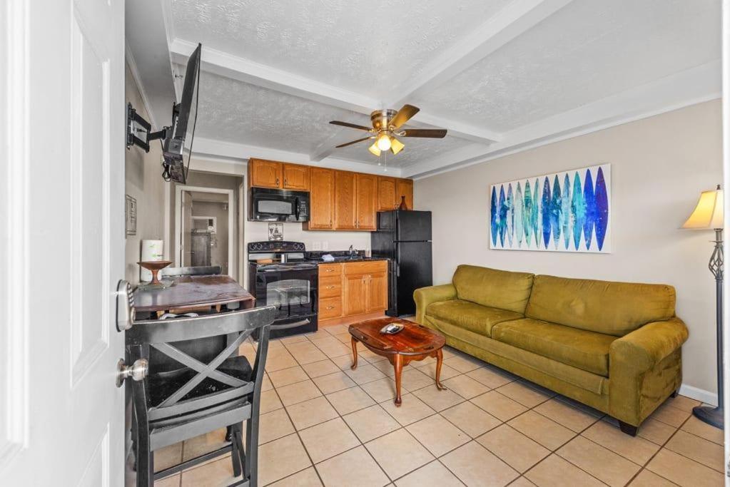 Appartamento Perfect Location 1Br Pool Parking Outside Area 8 Myrtle Beach Esterno foto