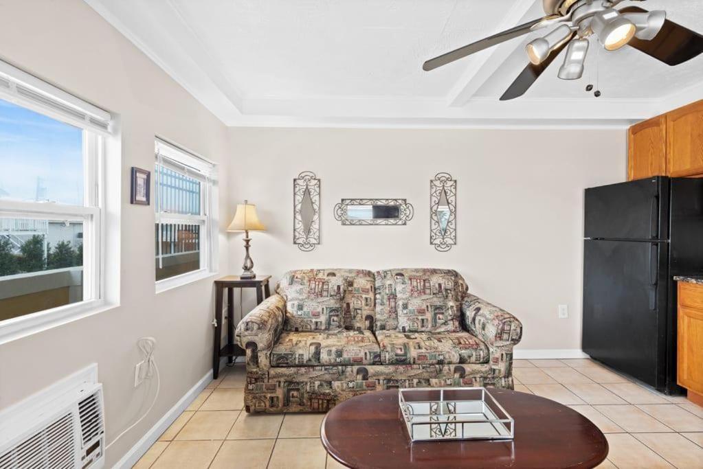 Appartamento Perfect Location 1Br Pool Parking Outside Area 8 Myrtle Beach Esterno foto
